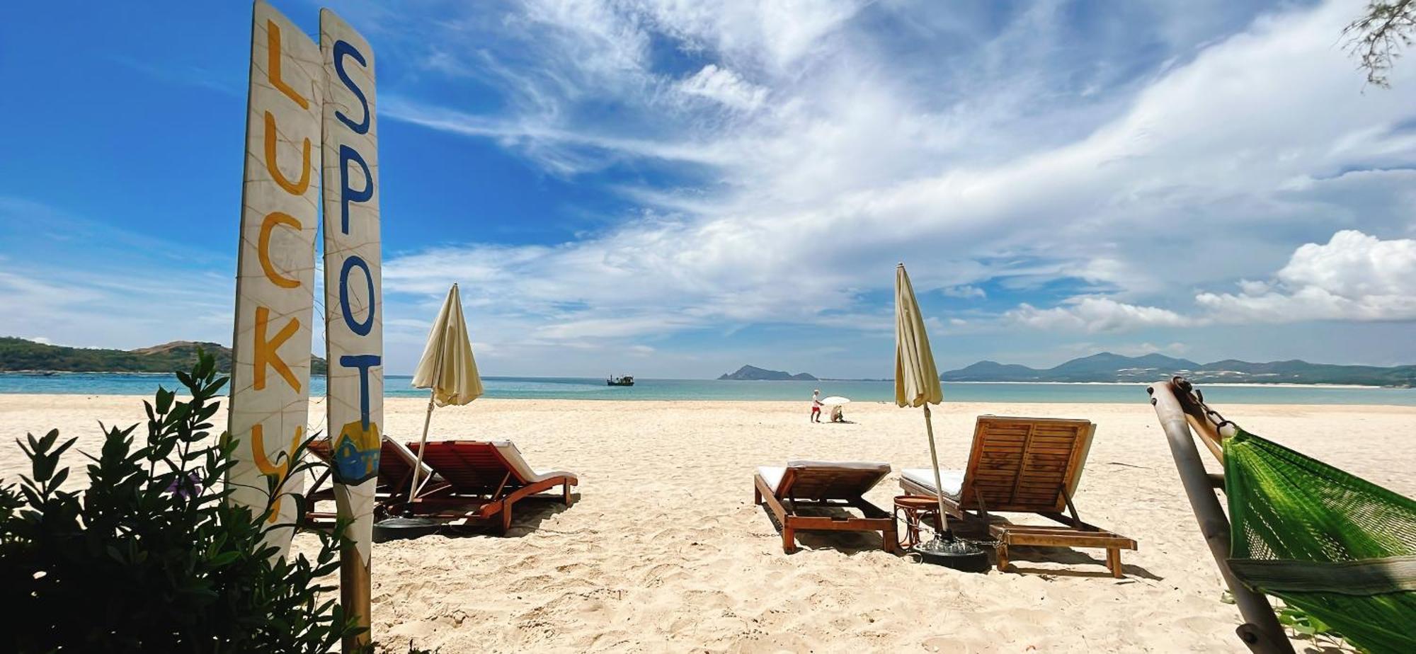 Lucky Spot Beach Bungalow Song Cau 外观 照片